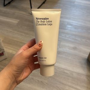necessarie the body lotion